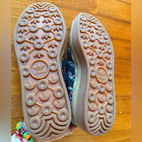 Adidas Gazelle Bold x Liberty London Floral Embroidery sneaker black size 6.5 - Picture 4 of 9